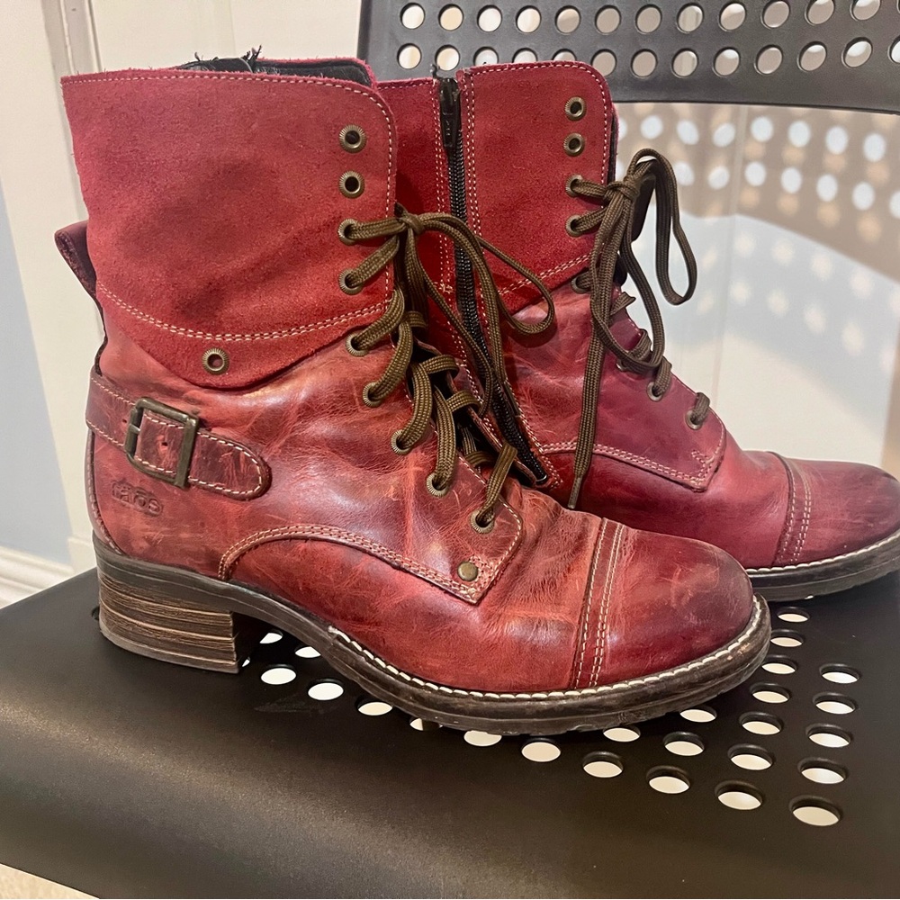 Taos Crave Women's Cranberry Red Leather Lace-Up Boots- EU size 40